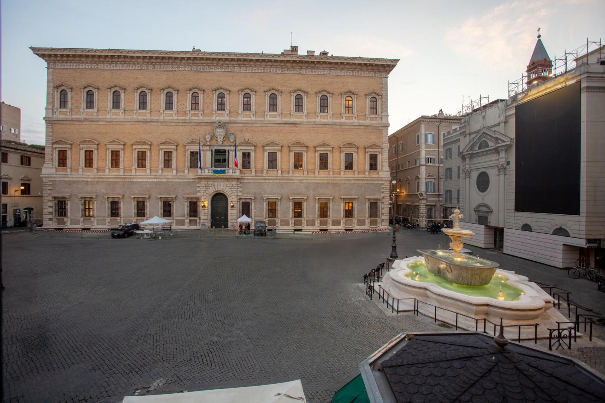 Ferienwohnung Casa Cristina In Piazza Farnese Rom Exterior foto